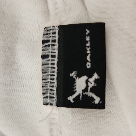 OAKLEY men's vneck tee shirt - Picture 7 of 7